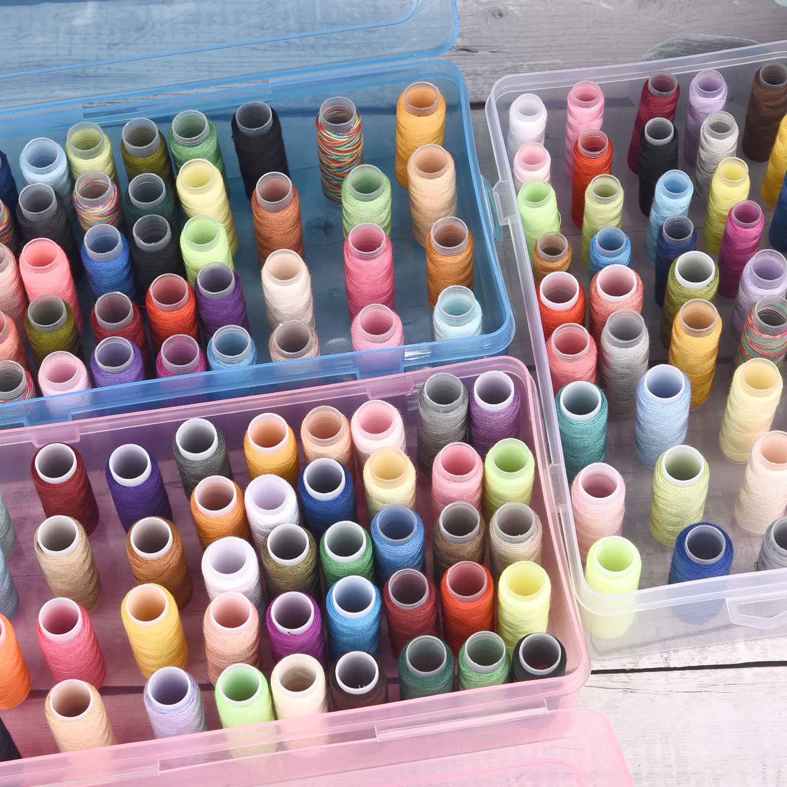 Caja de hilos de coser de 42 e - Bobbin Organizer Box reseña y precio
